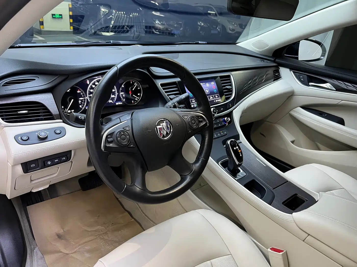Buick LaCrosse 2022 Avenir First Edition фото 9