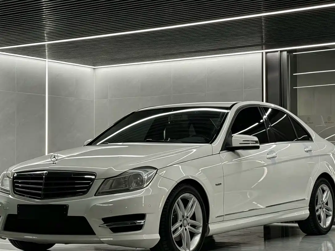 Mercedes-Benz C-Class 2013 C 260 Elegance Grand Edition