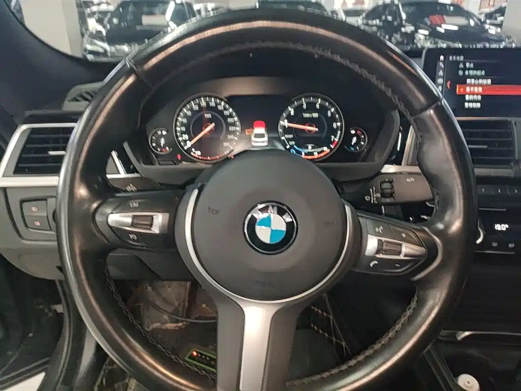 BMW 3 Series GT 2020 320i M Sport Package фото 11