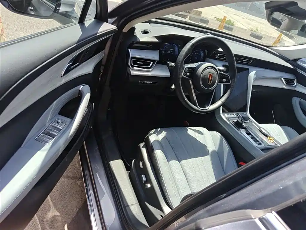 Hongqi H5 PHEV 2025 170 Super Hybrid Edition фото 16