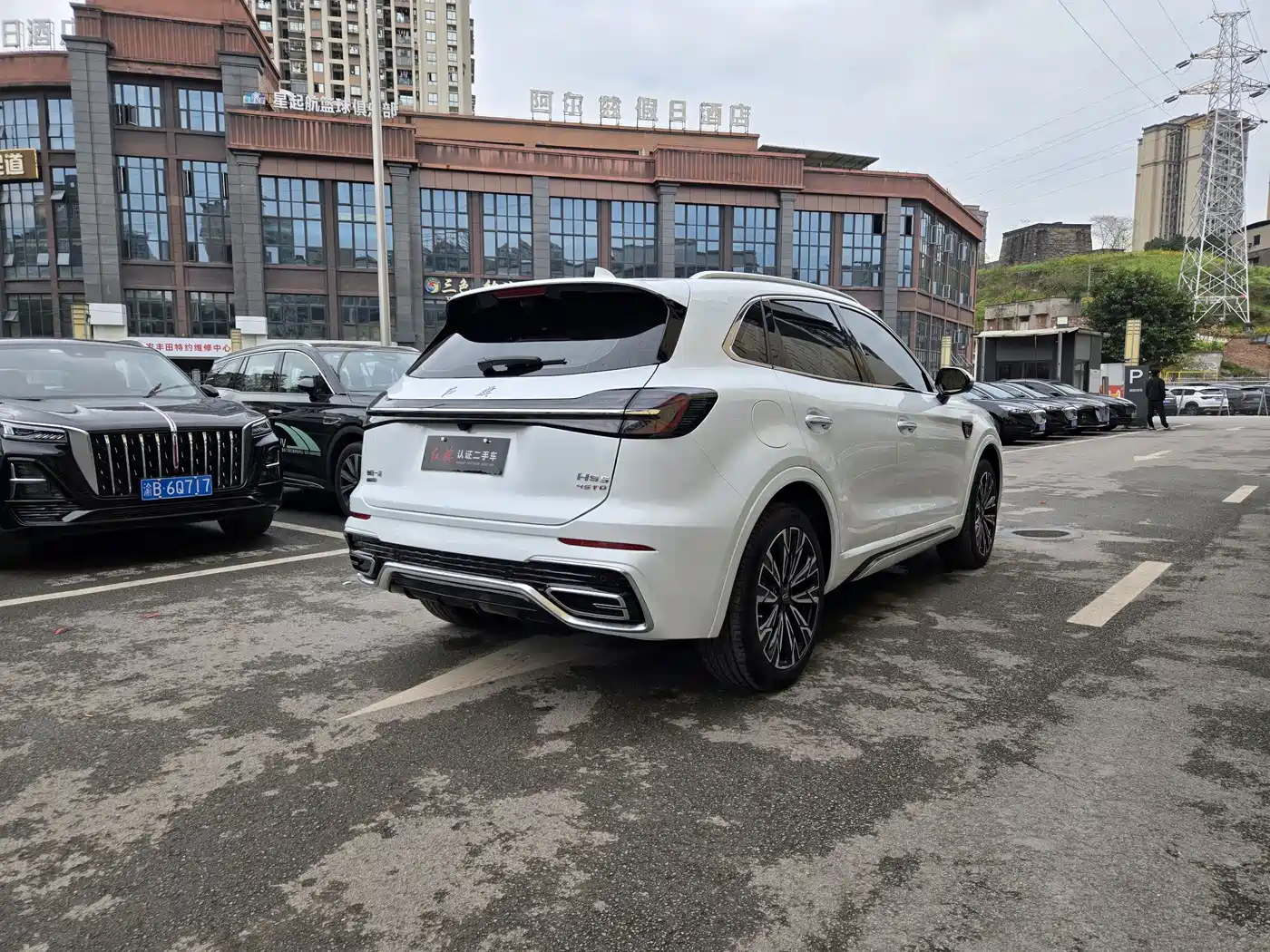 Hongqi HS5 2023 2.0T 4WD Flag Leader Pro фото 7