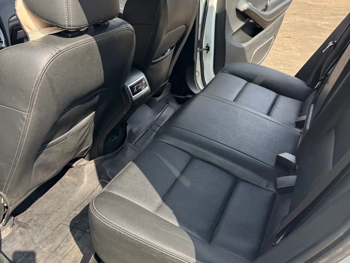 Zotye SR7 2018 2016 1.5T CVT Magic Cube Dream Edition (China V)