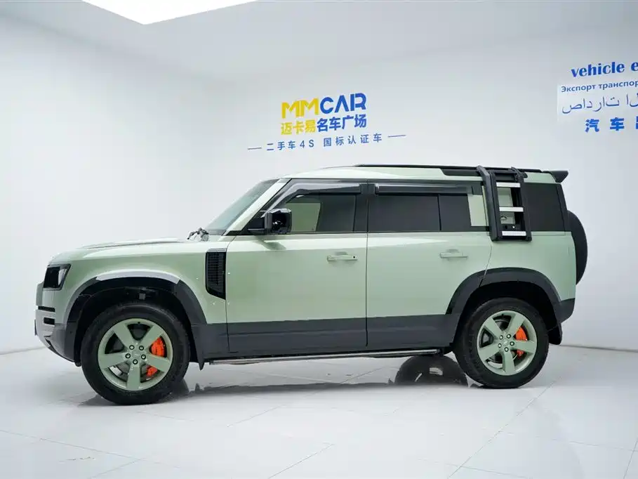 Land Rover Defender 2023 110 3.0T P400 75th Anniversary Legend Edition фото 10
