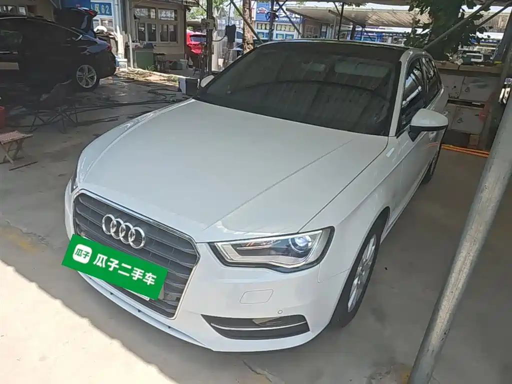 Audi A3 2014 Sportback 35 TFSI Automatic Fashion фото 2