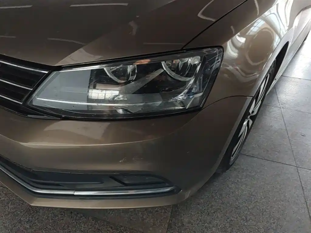 Volkswagen Sagitar 2018 180TSI DSG Premium Edition фото 24