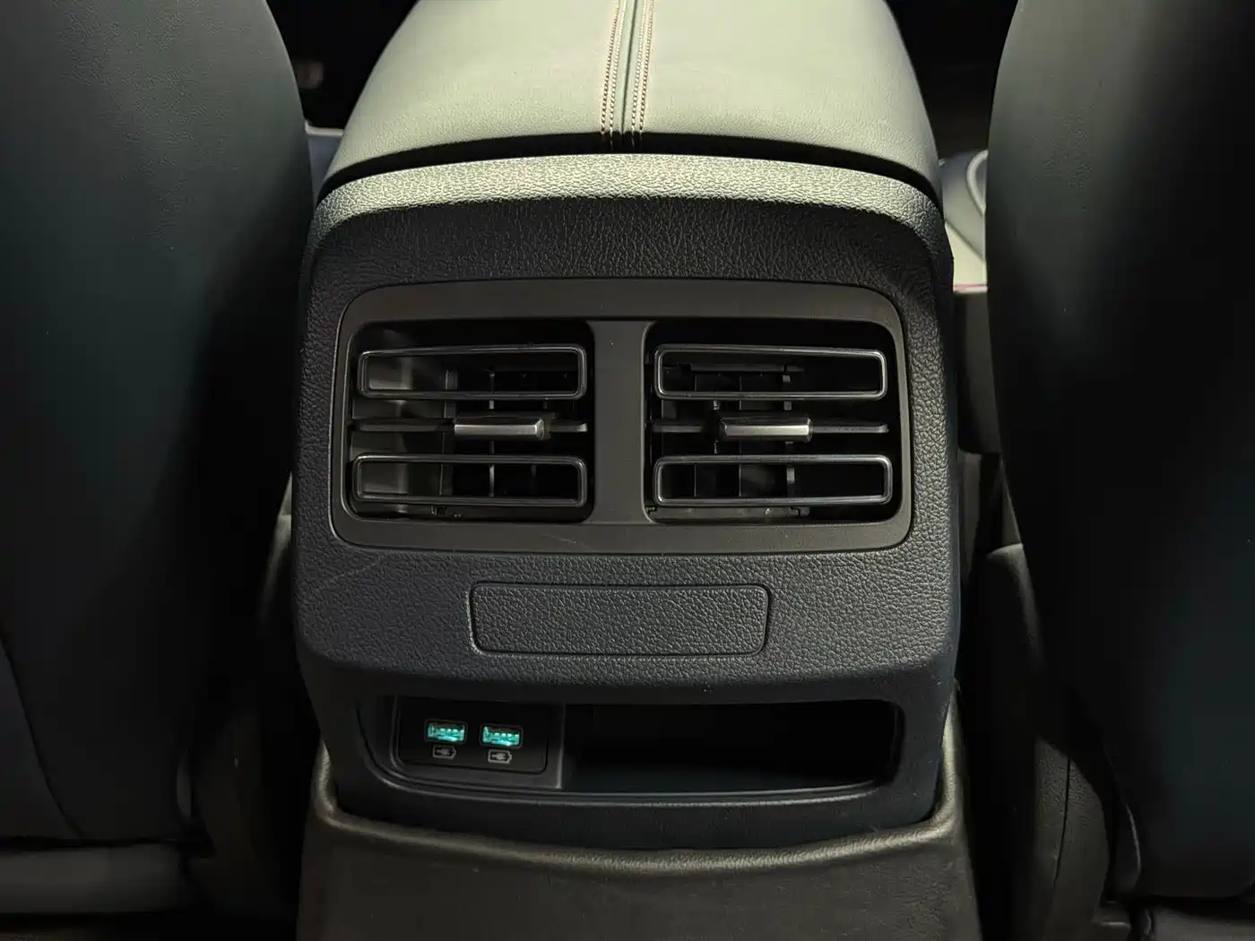 BYD Qin PLUS 2021 DM-i 55KM Flagship фото 11