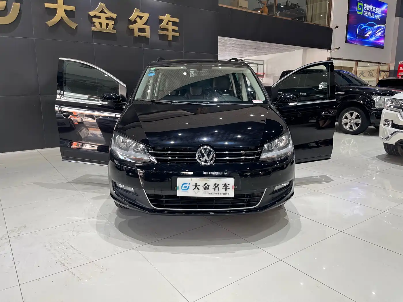 Volkswagen Sharan 2016 280TSI Enjoyment 7-Seater фото 3