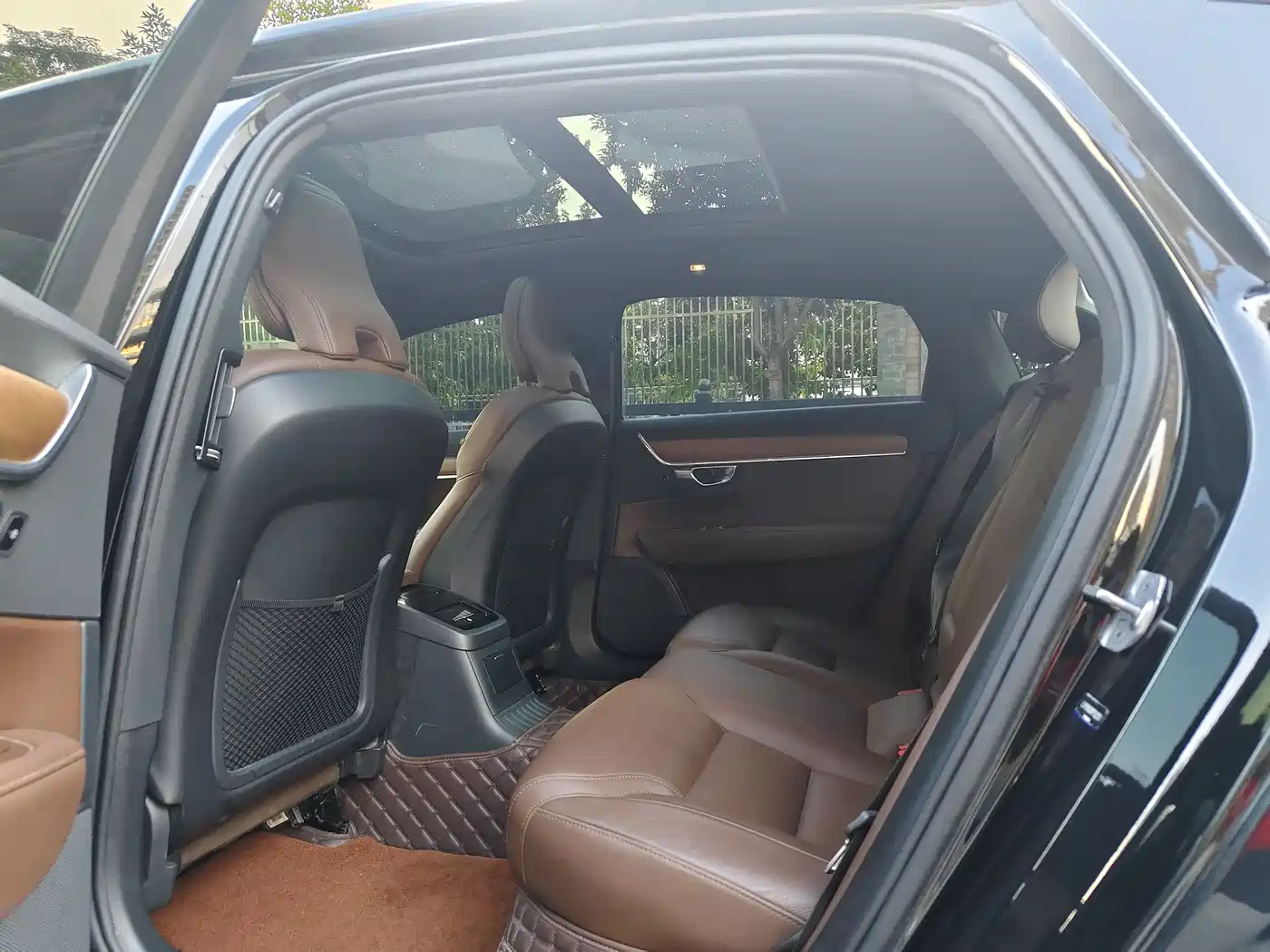 Volvo S90 Plug-in Hybrid 2023 T8 Plug-in Hybrid AWD Long Range Smart Elite Luxury фото 11