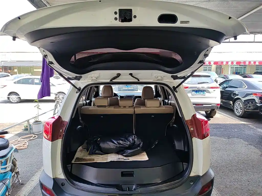 Toyota RAV4 Rongfang 2013 2.0L CVT 4WD Pioneer фото 19