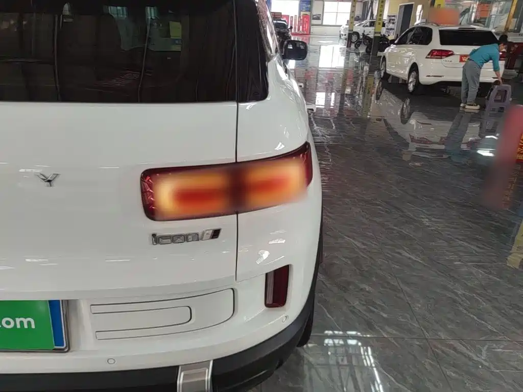 Фото 8 - Geely ICON
