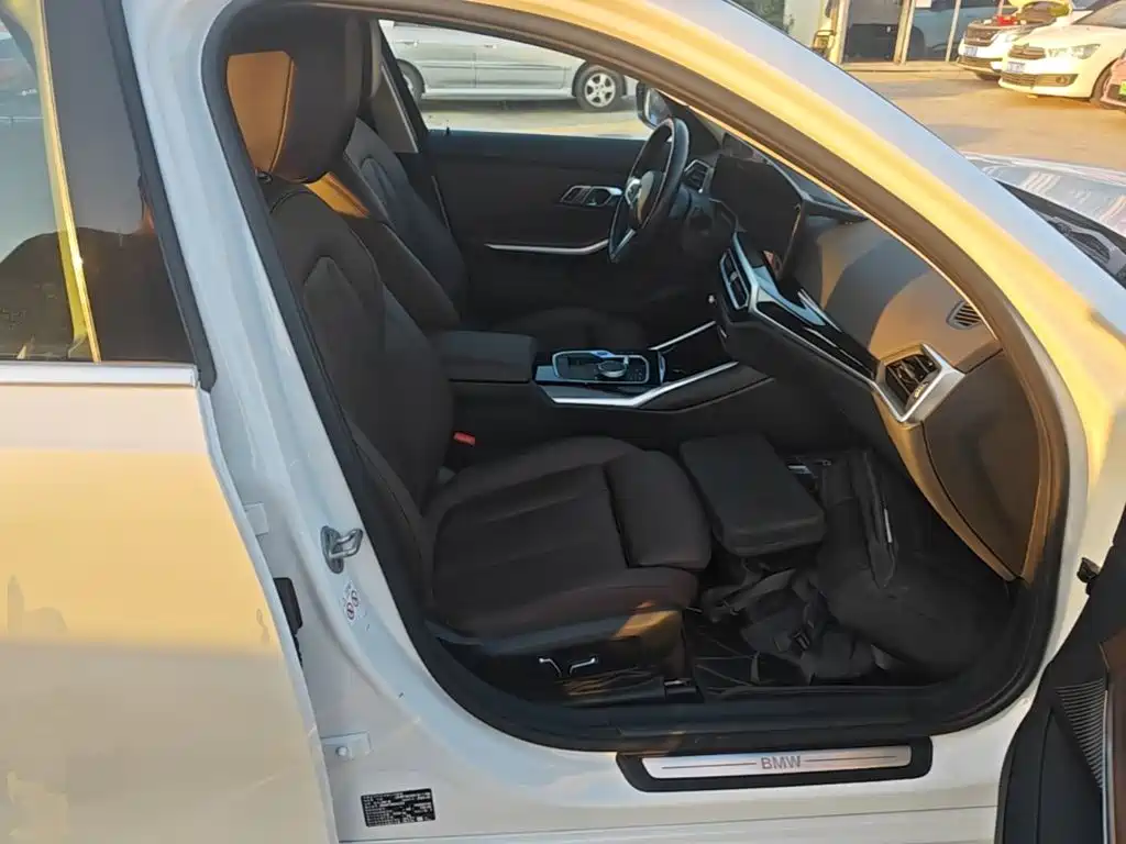 Фото 25 - BMW i3