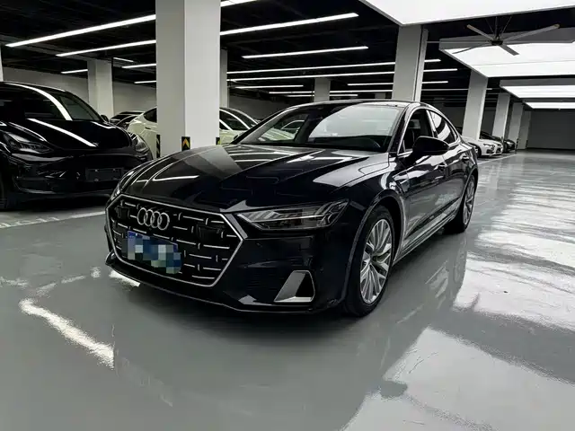 Audi A7L 45 TFSI quattro S-line, Дальний взгляд, Пакет Кристалл