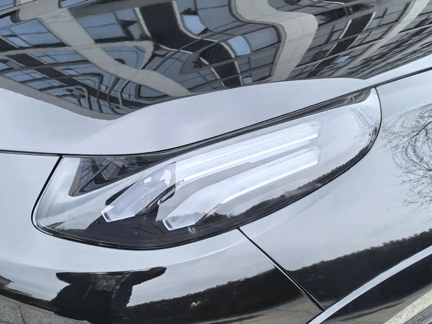 LYNK & CO. 02 HATCHBACK