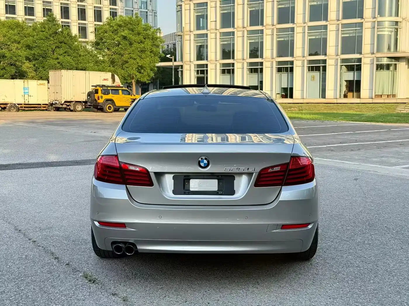 BMW 5 Series 2014 525Li Leading фото 7