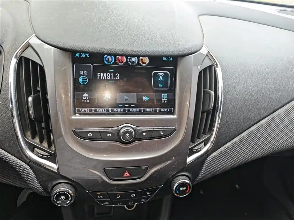 Chevrolet Cruze 2018 320 Automatic Pioneer Sunroof Edition фото 13