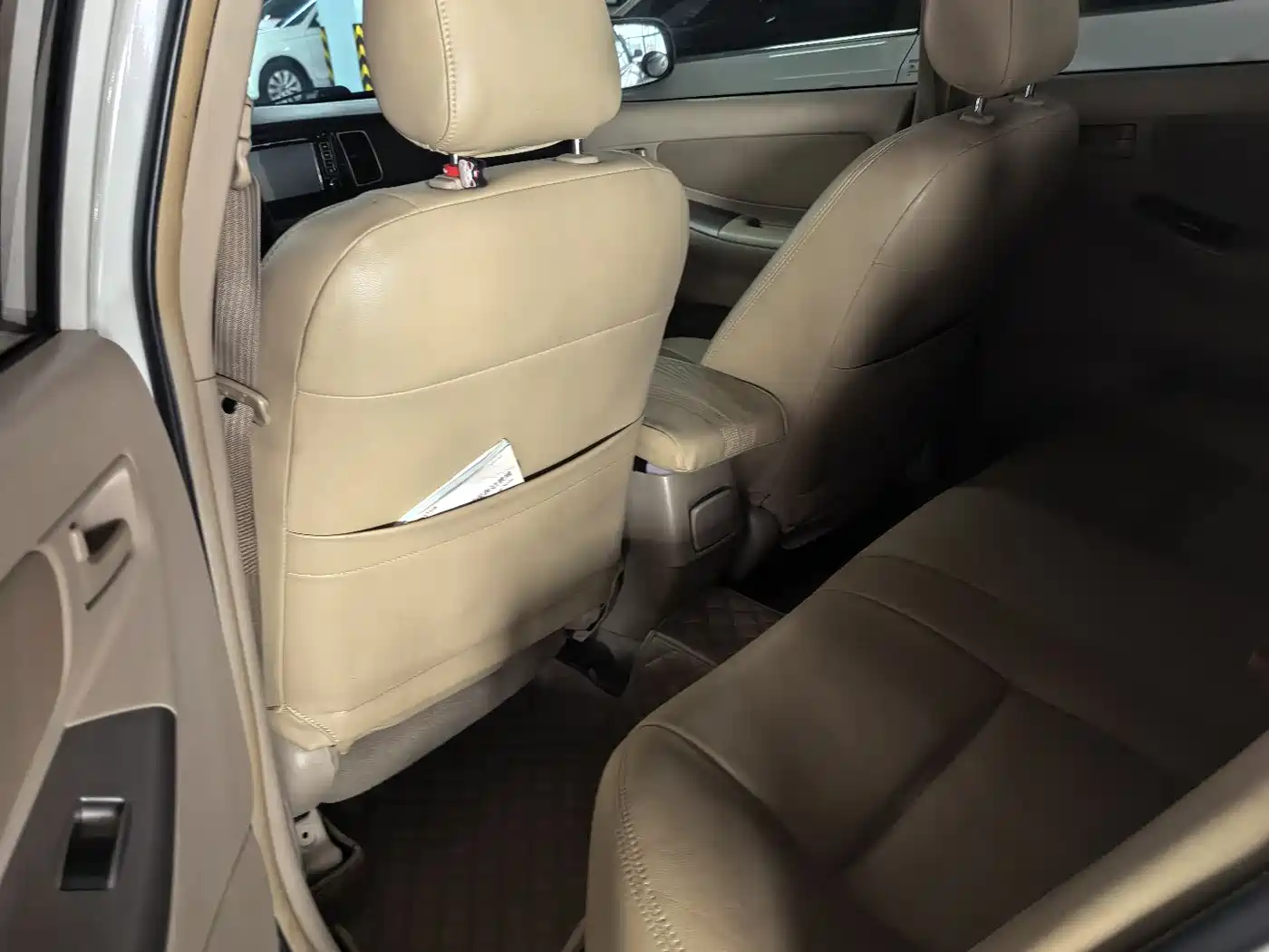 Toyota Corolla 2013 1.6L Automatic Excellence Edition фото 6