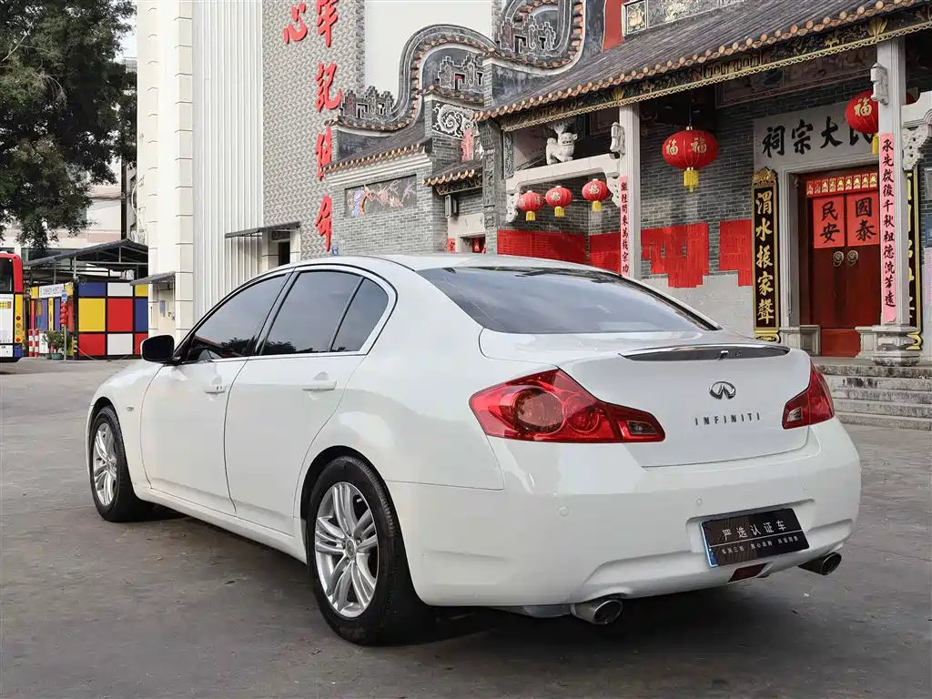 Infiniti G Series 2013 G25 Sedan Luxury Sport Edition фото 9