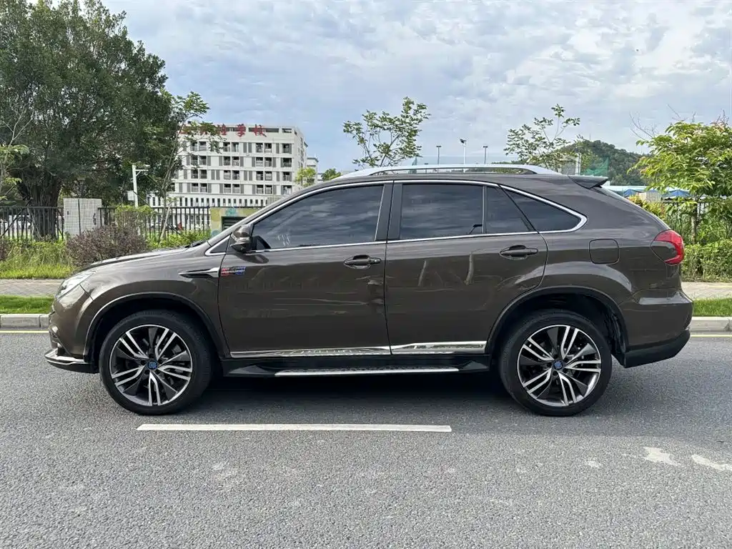 BYD Tang New Energy 2017 2.0T Tang 100 фото 2