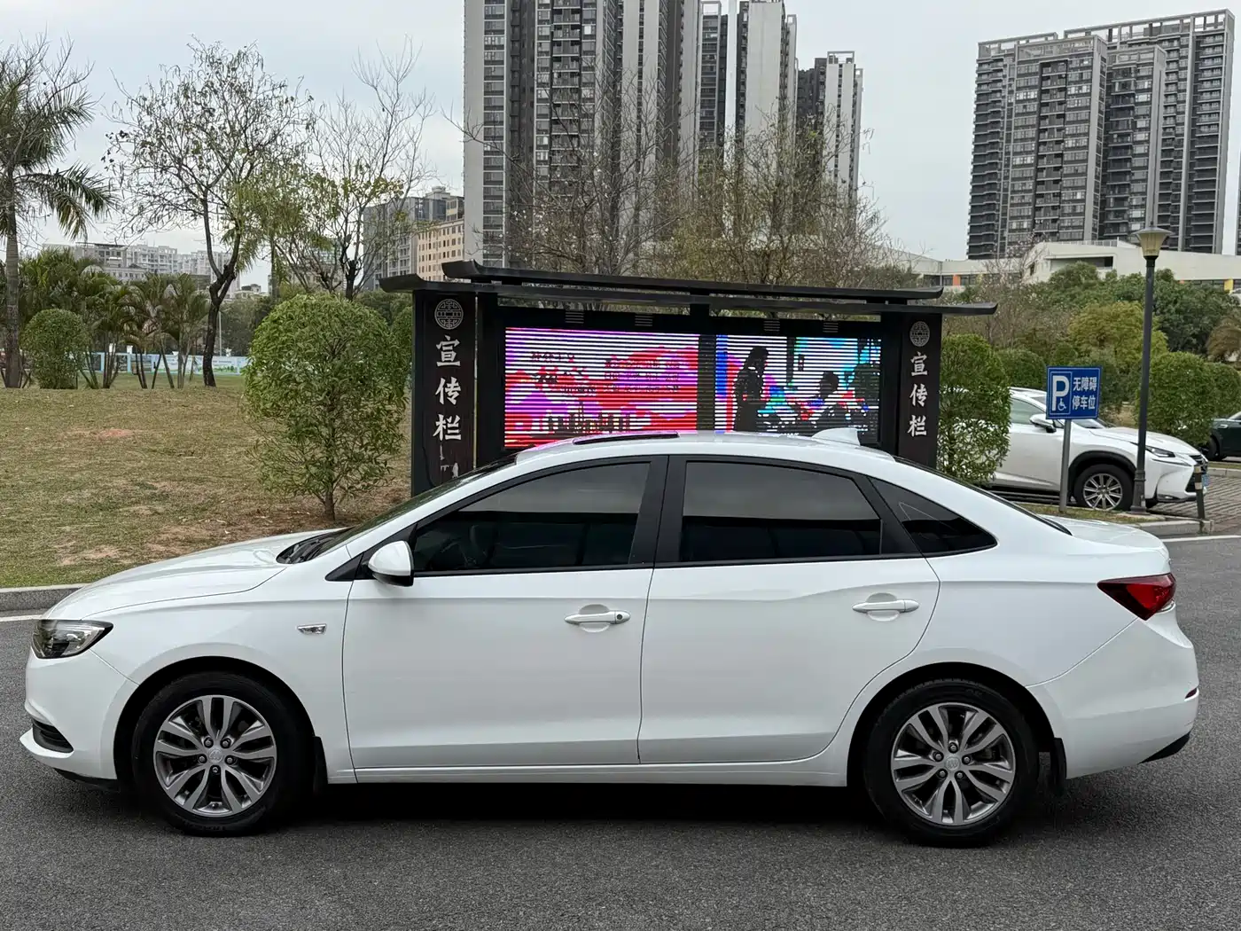 Buick Excelle 2019 18T Auto Connected Elite China VI фото 7