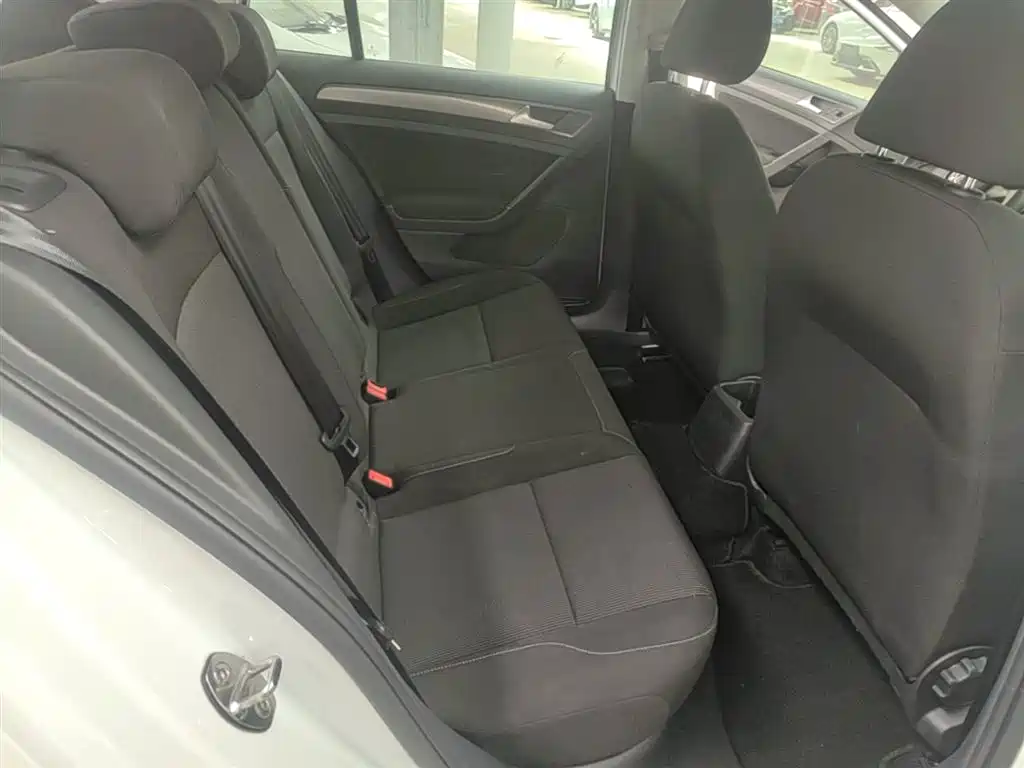 Volkswagen Golf 2016 1.6L Manual Fashion фото 17
