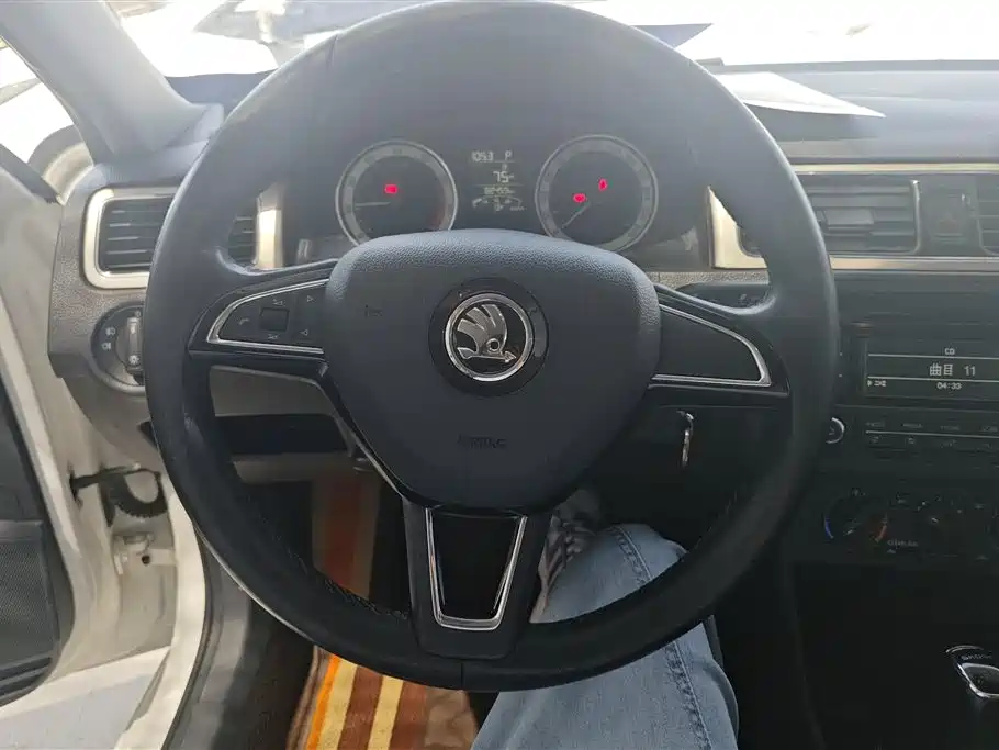 Škoda Rapid 2019 1.5L Automatic Comfort China V фото 15