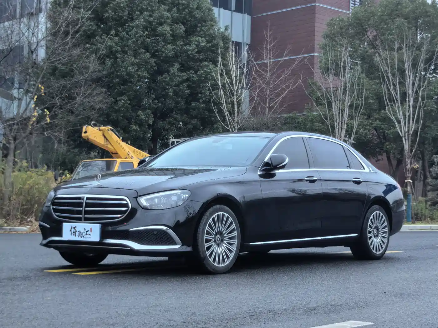 Mercedes-Benz E-Class 2019 E 300 L Luxury