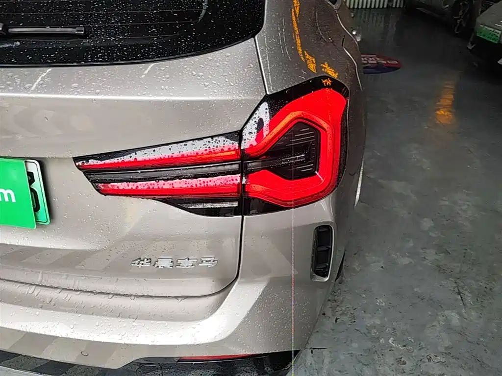 BMW iX3 2022 Leading Edition фото 24