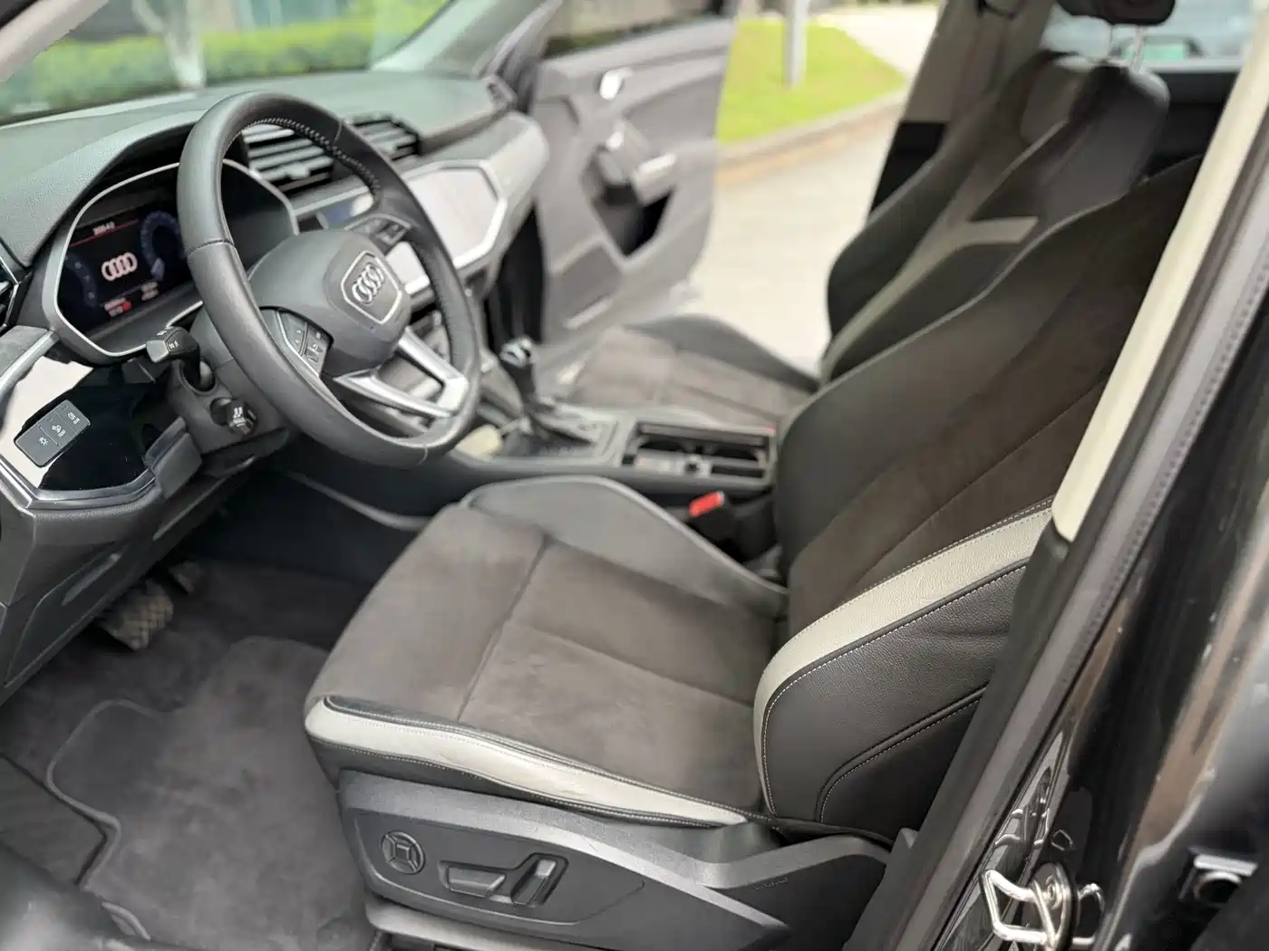 Фото 4 - Audi Q3