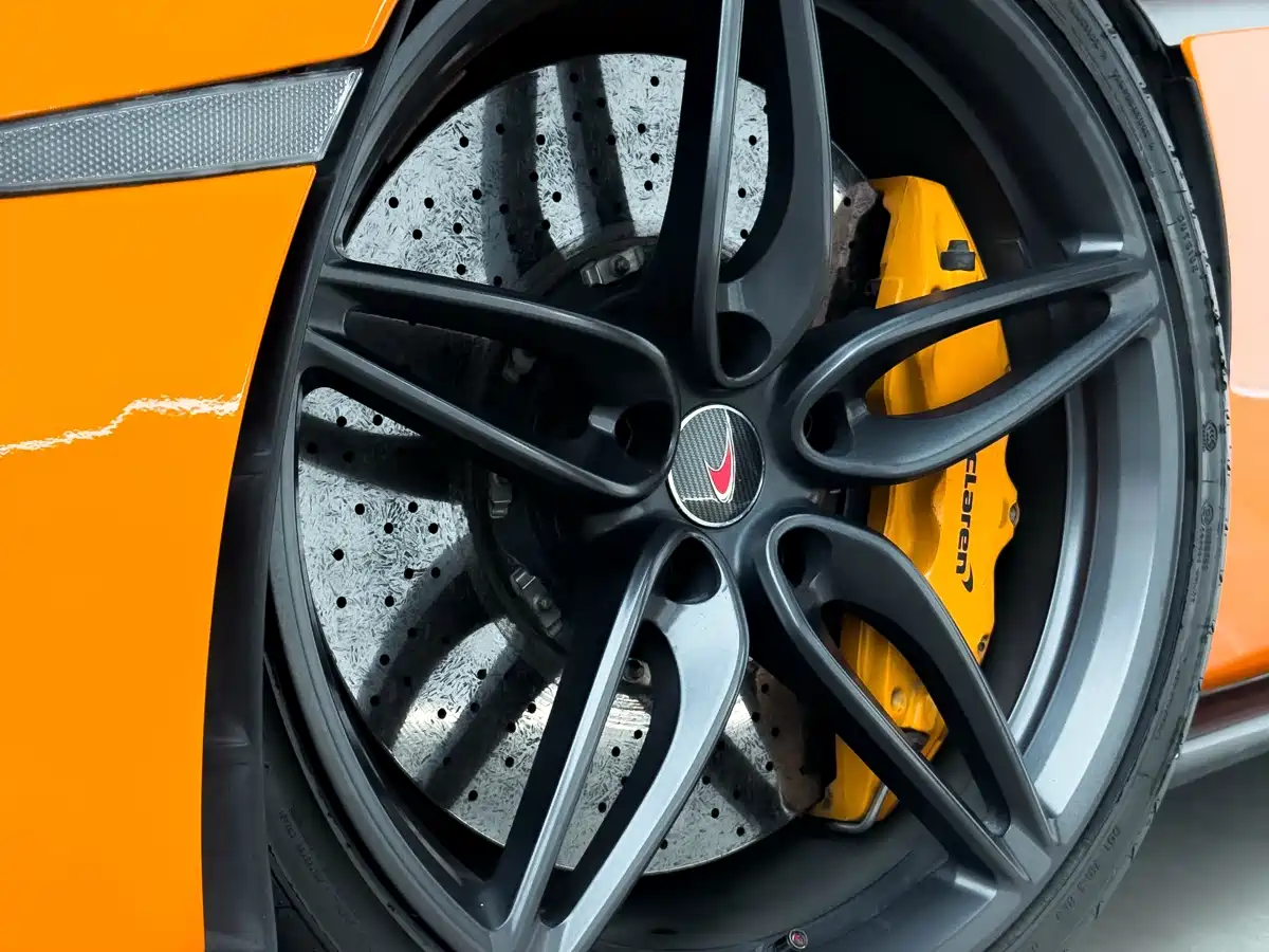 McLaren 570 2017 2015 570S 3.8T Coupe