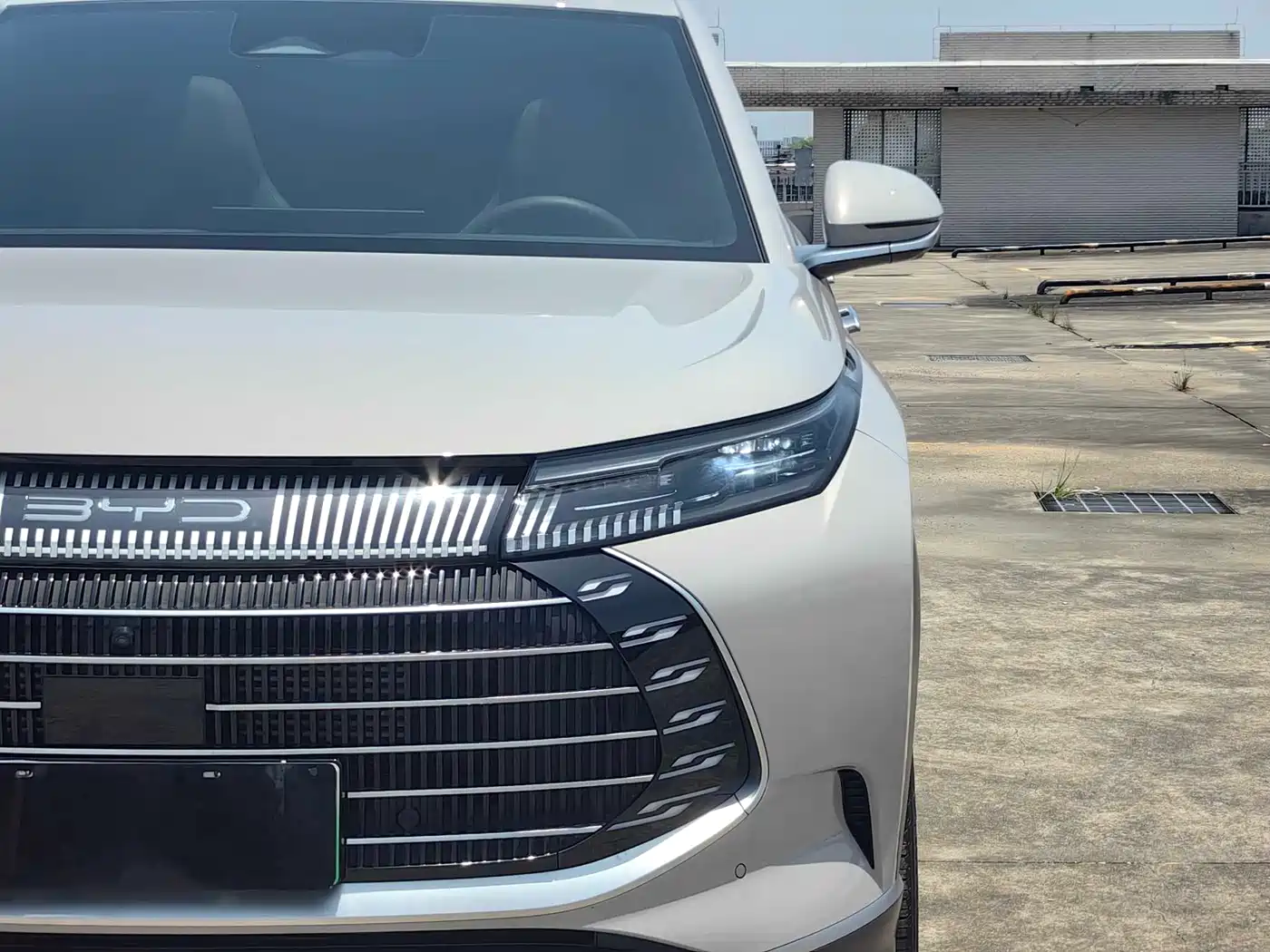 BYD Frigate 07 2023 DM-i 205KM Premium фото 4