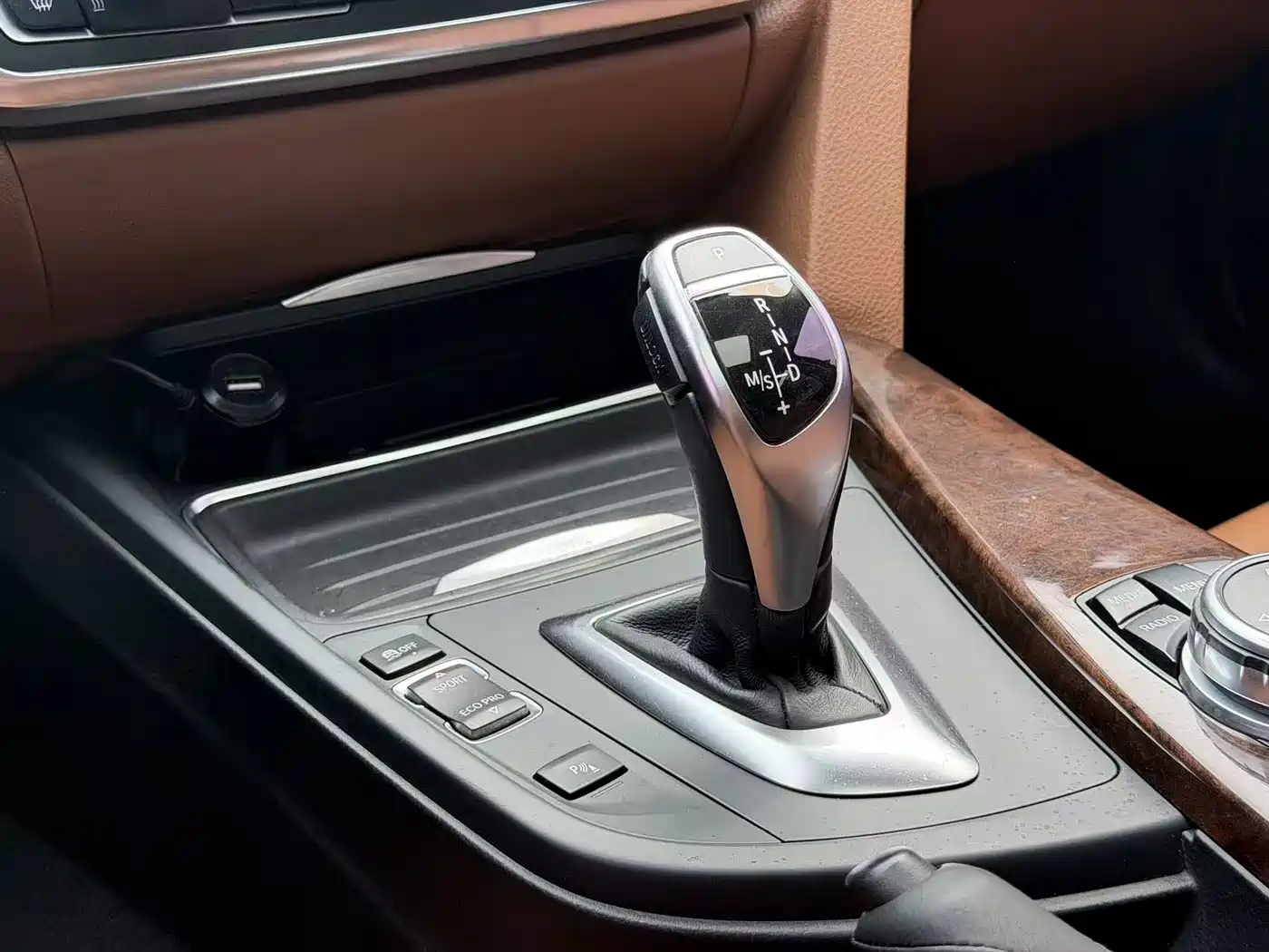 BMW 3 Series 2015 320Li Super Joy Luxury Design Package фото 16