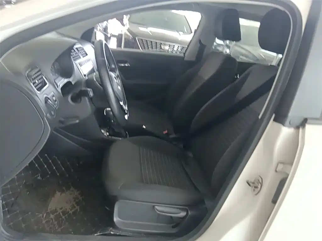 Volkswagen Polo 2018 1.5L Auto Comfort фото 15
