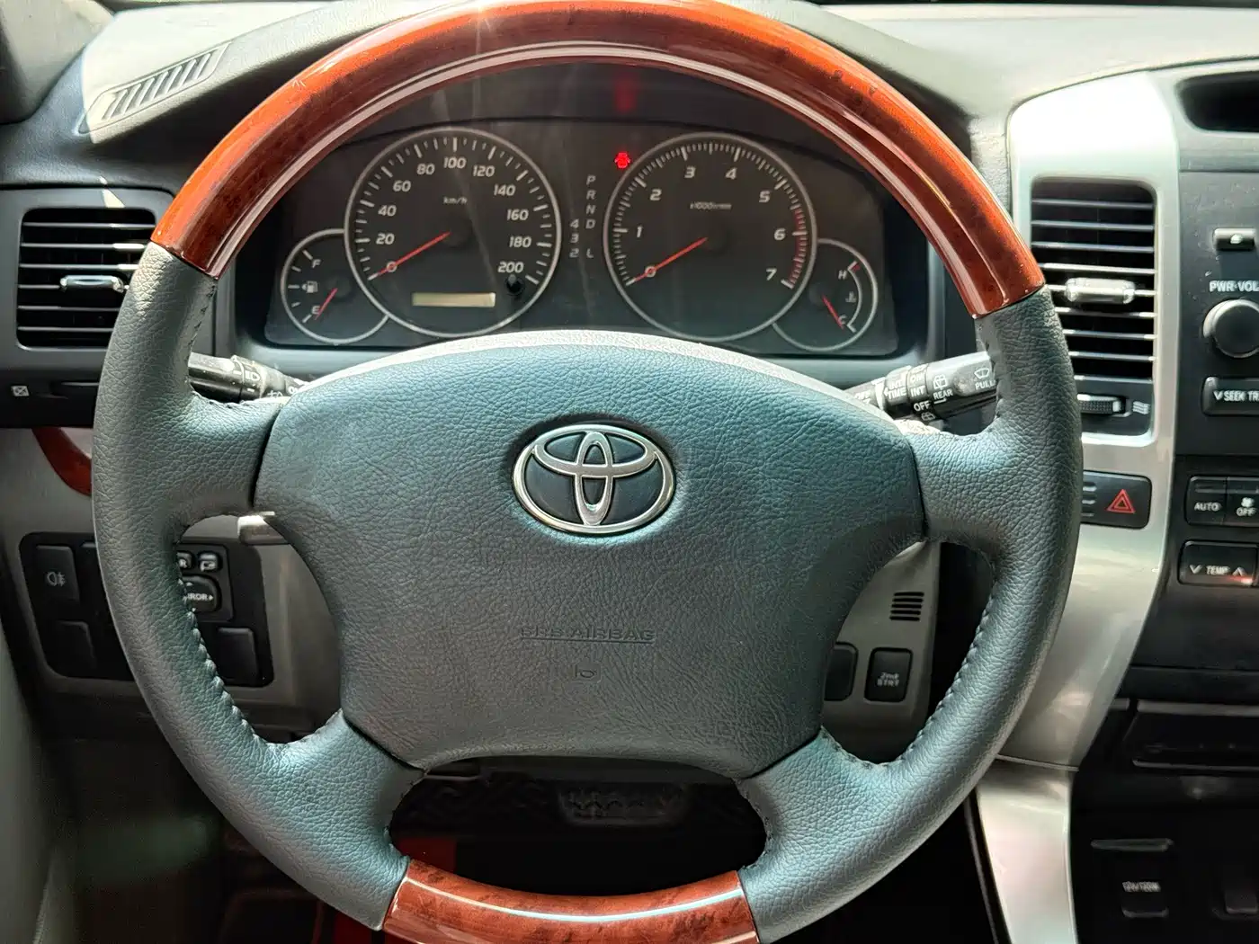 Toyota Prado 2006 2005 Model 4.0L Automatic GX Luxury Edition
