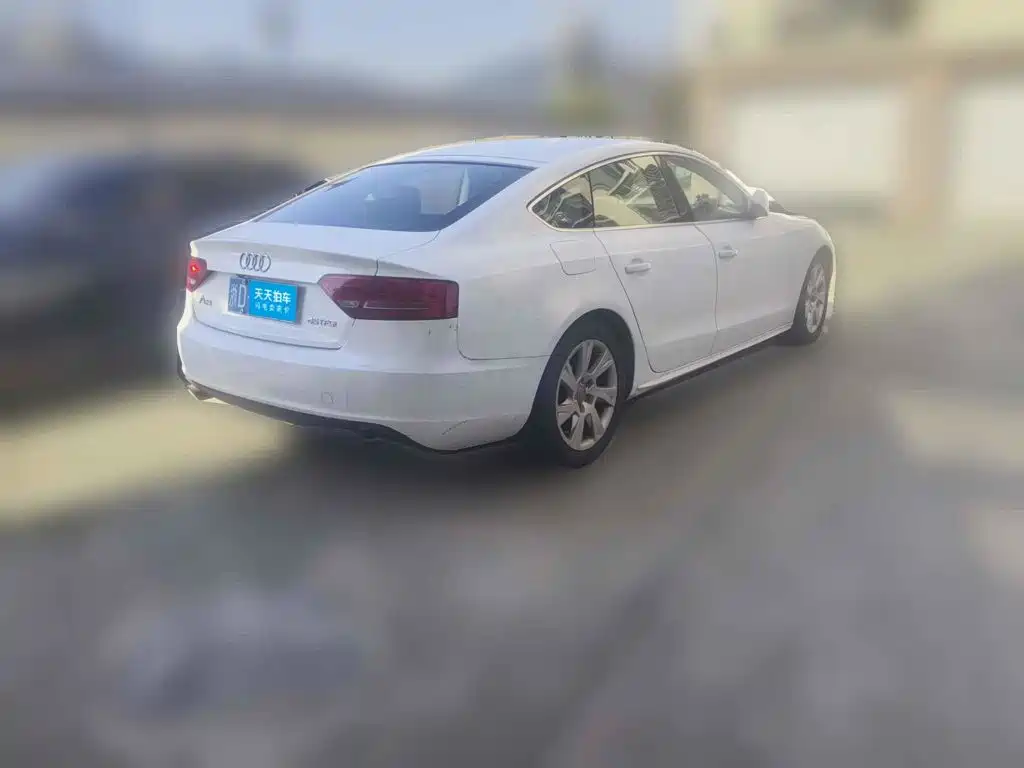 Audi A5 (Import) 2011 2010 2.0TFSI Sportback Comfort