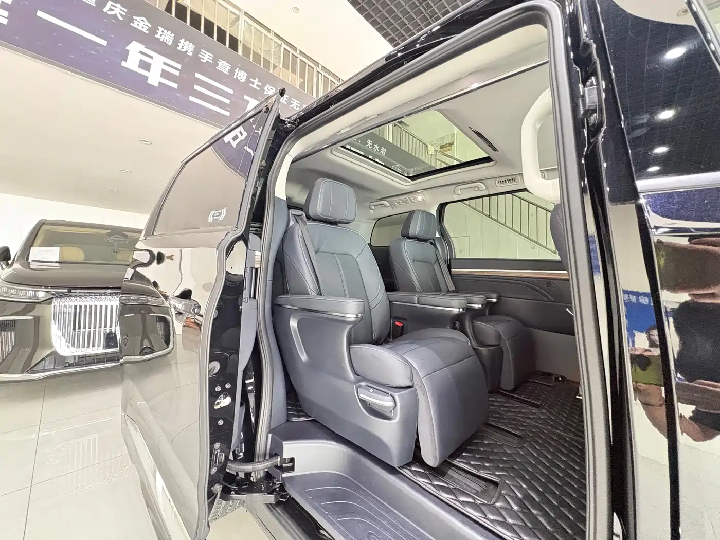GAC Trumpchi Trumpchi M8 2021 Leading Show Series 390T Ultimate Edition фото 19