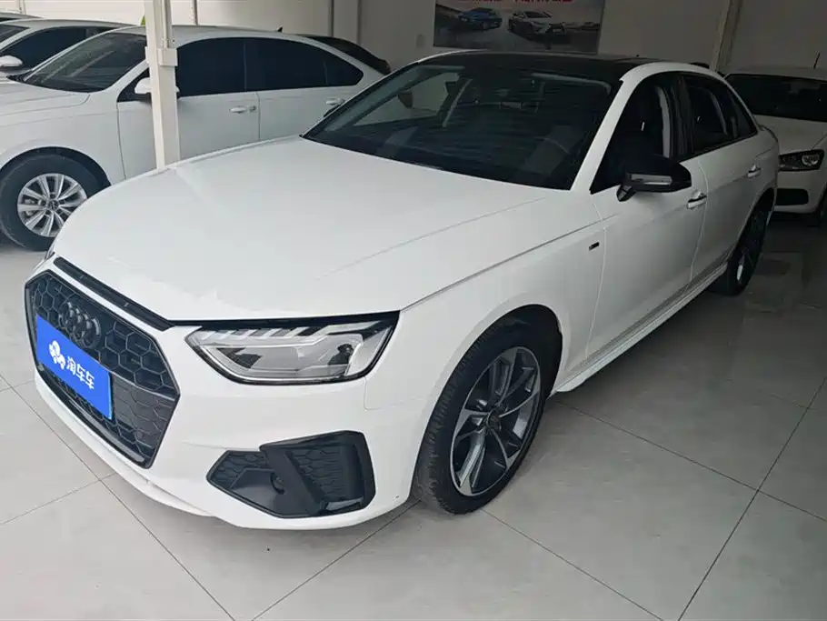 Audi A4L 2022 40 TFSI Luxury Elegance