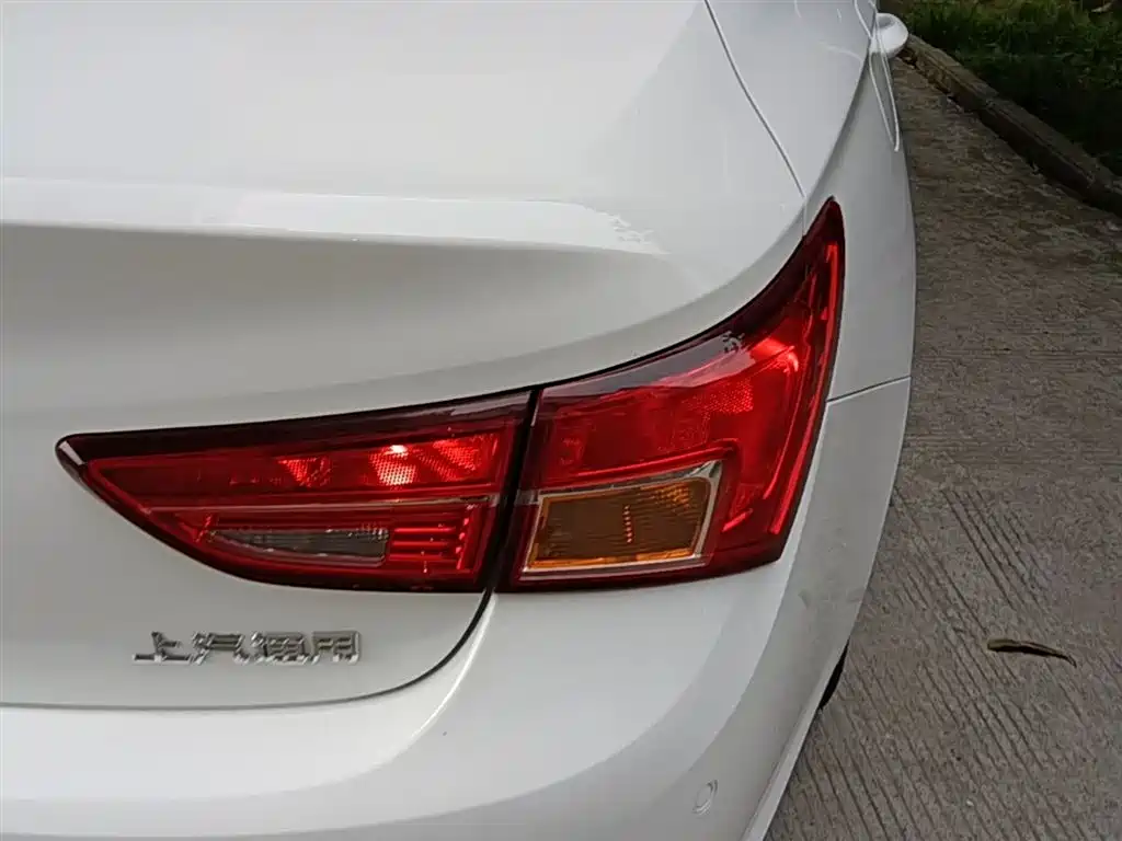 Buick Verano 2018 Sedan 15S Automatic Progressive фото 8
