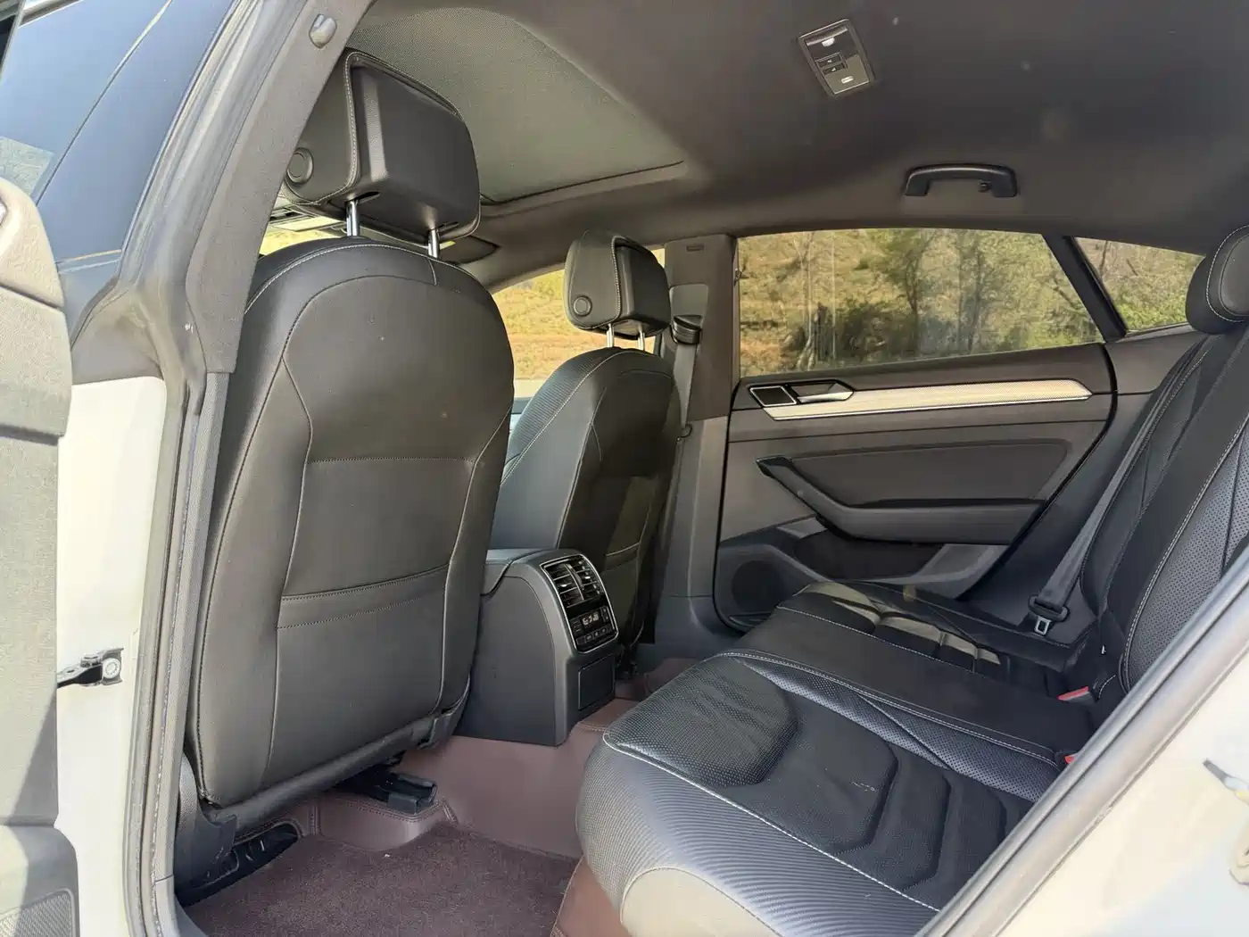 Volkswagen FAW-Volkswagen CC 2019 330TSI Charm Edition China VI фото 9