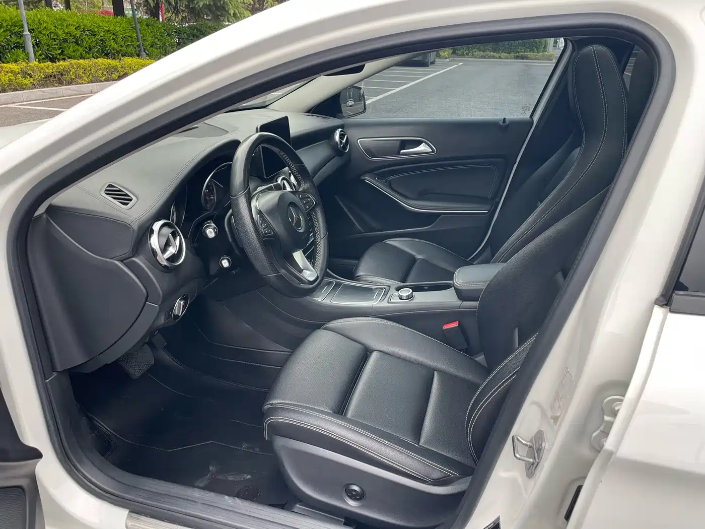 Mercedes-Benz GLA 2018 GLA 220 4MATIC Sport фото 9