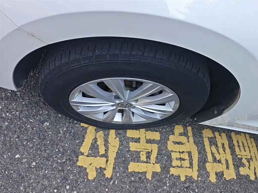 Volkswagen Bora 2018 1.5L Automatic Fashion фото 23
