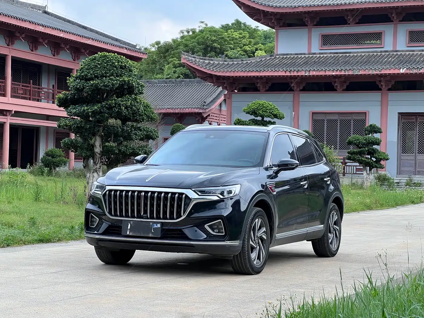 Hongqi HS5 2022 2.0T Smart Connect Premium Edition