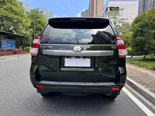 Toyota Prado 2015 2.7L Automatic Standard — фото 4