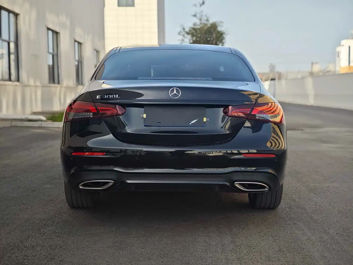 Mercedes-Benz E-Class 2023 E 300 L Sport Fashion фото 7