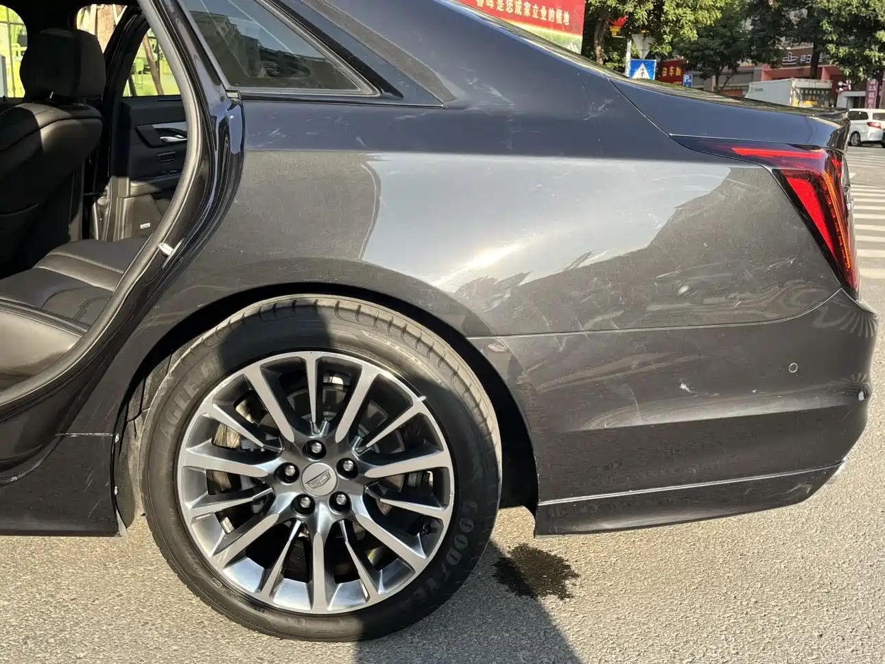 Cadillac CT6 2019 28T Leading Sport Model фото 32
