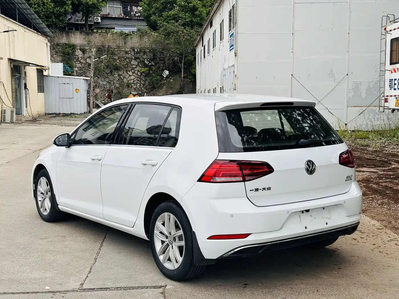 Volkswagen Golf 2018 230TSI Automatic Comfort фото 11