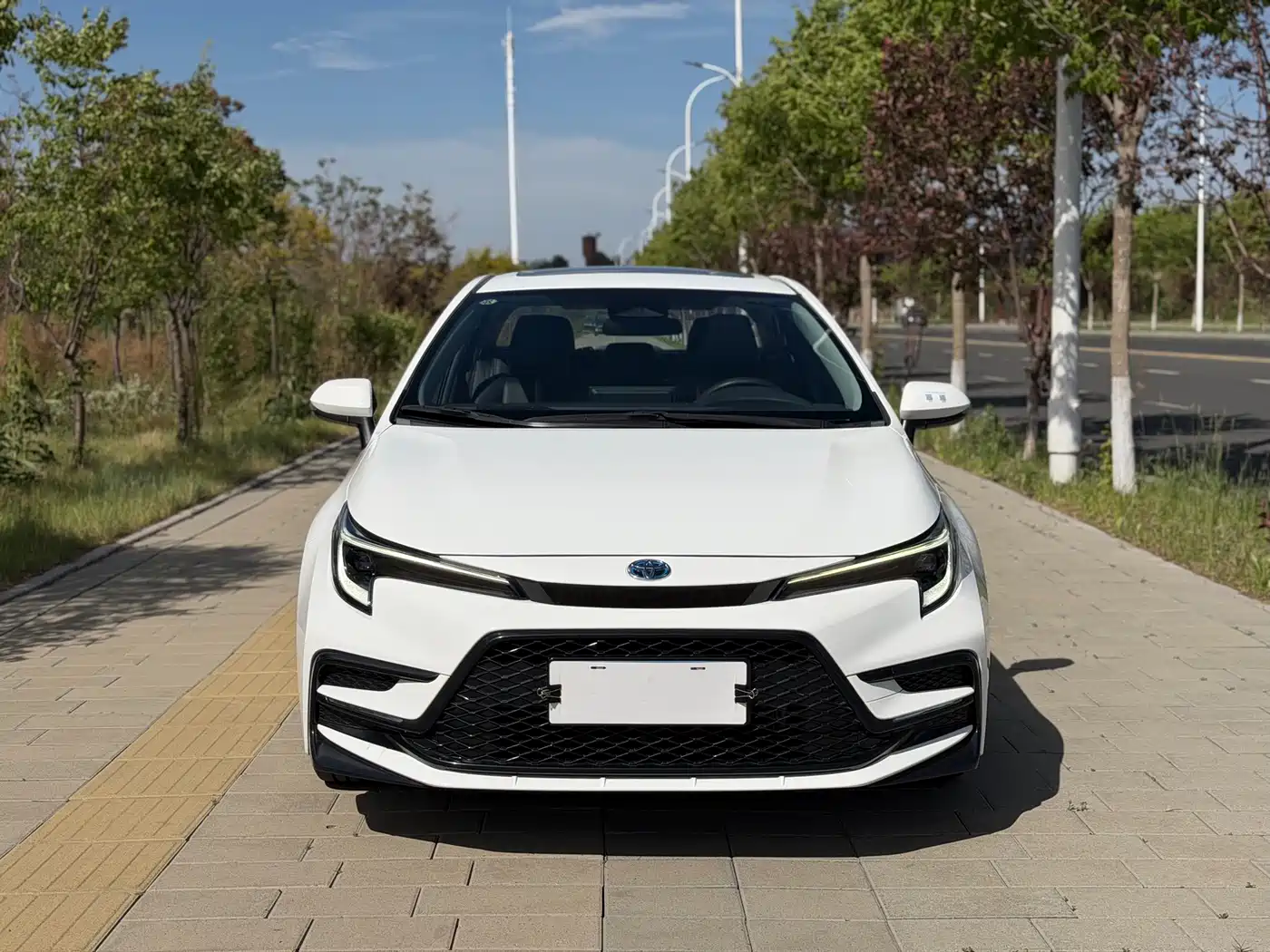 Toyota Levin 2023 Smart Hybrid 1.8L Sport Edition фото 2