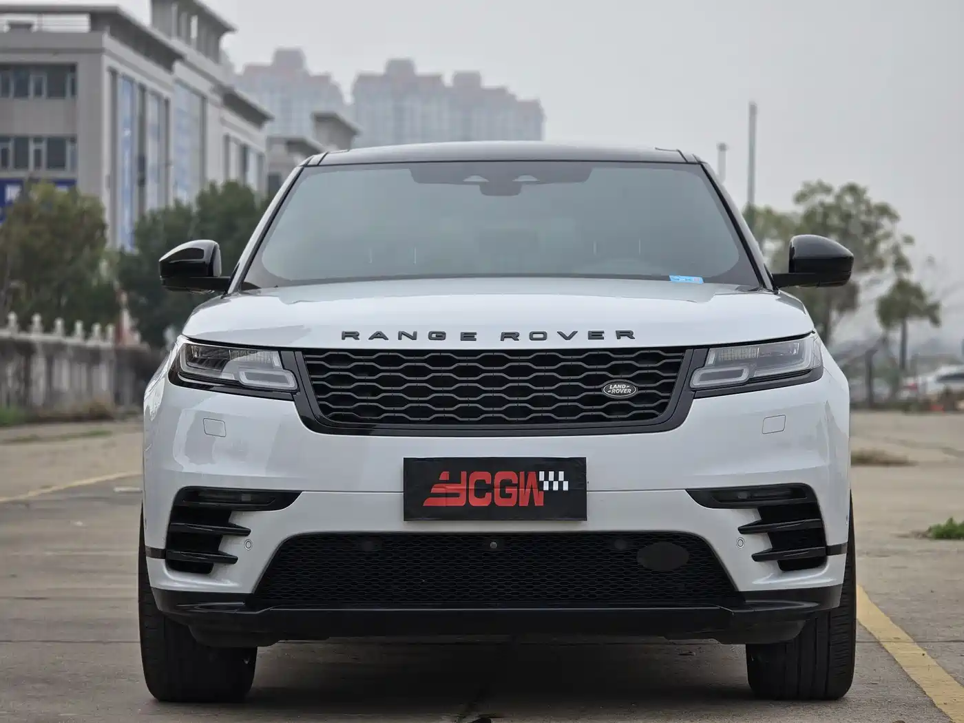 Land Rover Range Rover Velar 2022 250PS Golden Collector's Edition фото 2