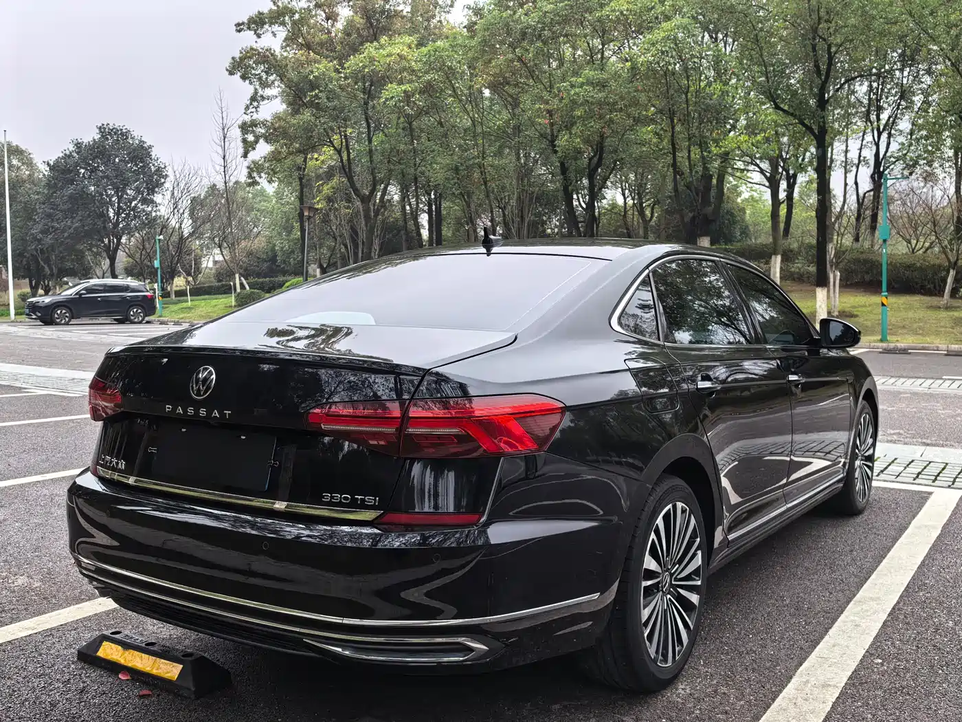Volkswagen Passat 2021 Model 330TSI Luxury Edition фото 4