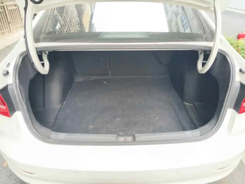 Photo 13 - Volkswagen Lavida