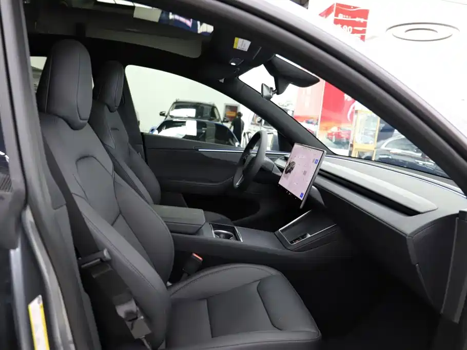 Tesla Model Y 2026 2026 Long Range All-Wheel Drive